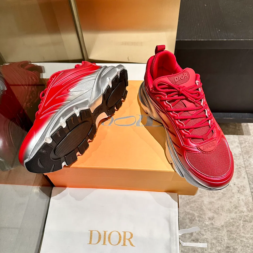 p680🐮🐮New to the Dior collection, these C'est Dior sneakers make a bold and stylish statement. Carefully crafted, the letters C and D are displayed on the sides of the upper for style, and the details add a touch of elegance. The lightweight two-tone Dior sole offers exceptional comfort and sporty appeal. Can add a stylish touch to any casual look. Christian Dior Paris signature on the tongue and sole. Two-tone notches feature Christian Dior's lucky star symbol. Women’s size 35-40, men’s size 38-45